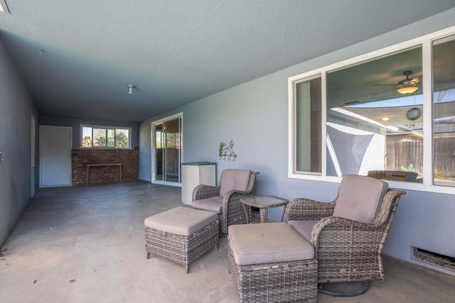 1074 E Sample Avenue, Fresno, CA 93710