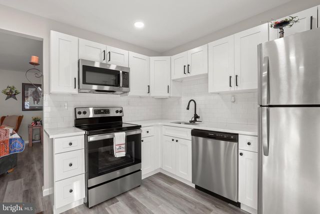 1416 CONTINENTAL RD, York, PA 17404
