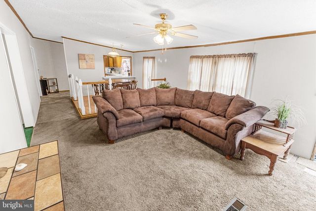 75 VERA GREEN, Hedgesville, WV 25427