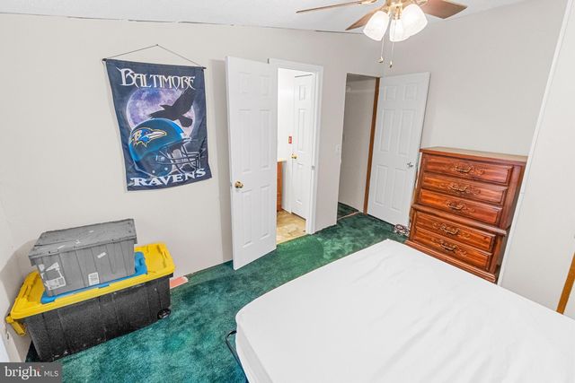 75 VERA GREEN, Hedgesville, WV 25427