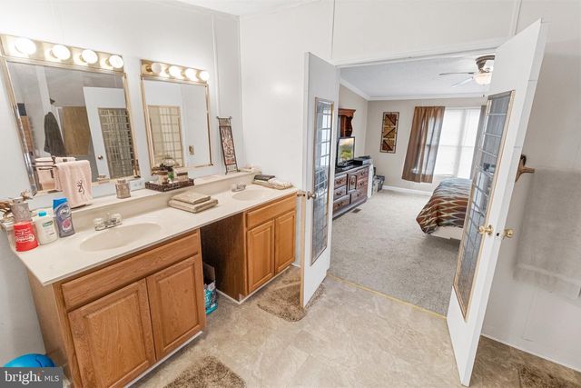 75 VERA GREEN, Hedgesville, WV 25427
