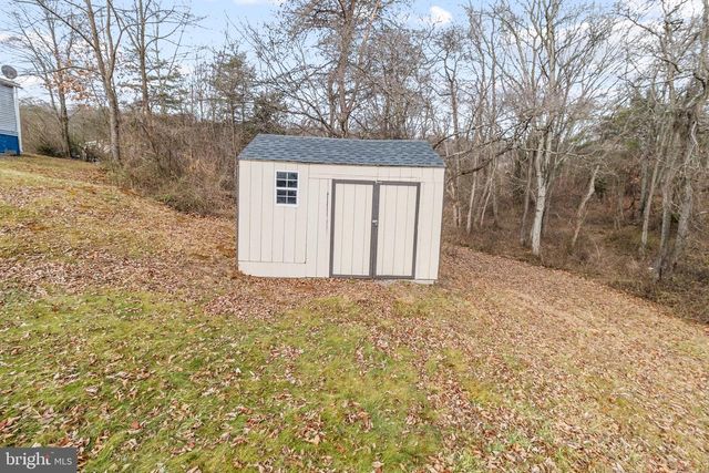 75 VERA GREEN, Hedgesville, WV 25427