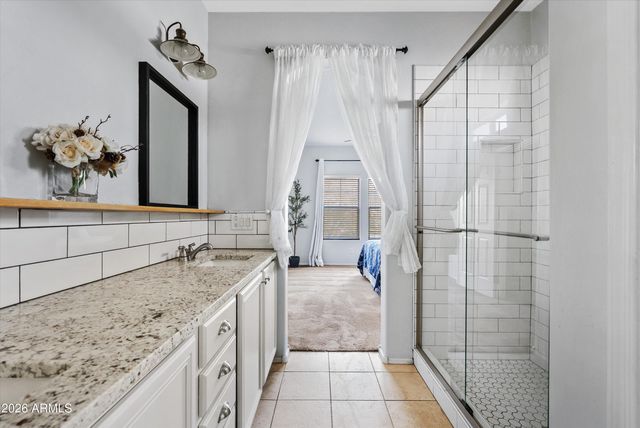 1354 S HEARTLAND Lane, Gilbert, AZ 85296