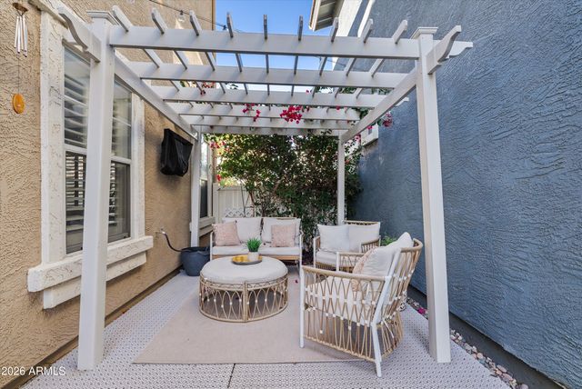 1354 S HEARTLAND Lane, Gilbert, AZ 85296