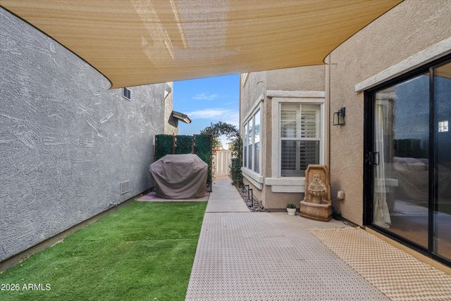 1354 S HEARTLAND Lane, Gilbert, AZ 85296