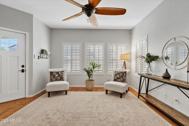 1354 S HEARTLAND Lane, Gilbert, AZ 85296