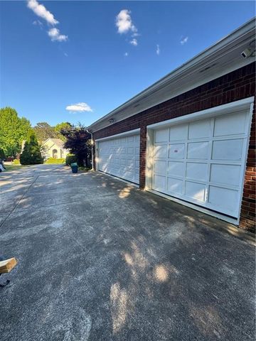 115 Parkview Trace SW Pass, Lilburn, GA 30047