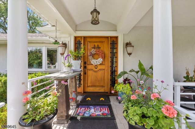 23 Sneider Rd, Warren Twp., NJ 07059