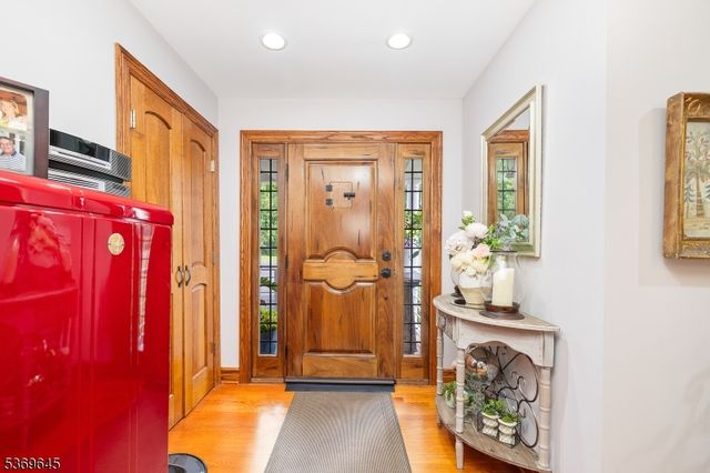 23 Sneider Rd, Warren Twp., NJ 07059