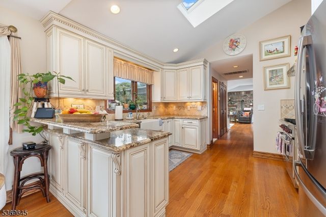 23 Sneider Rd, Warren Twp., NJ 07059
