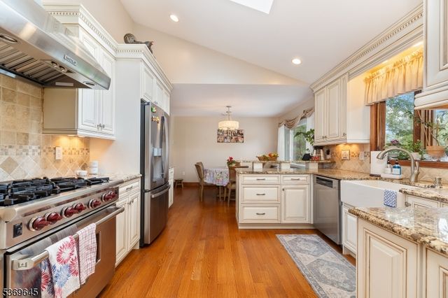23 Sneider Rd, Warren Twp., NJ 07059
