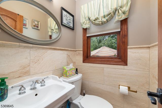 23 Sneider Rd, Warren Twp., NJ 07059