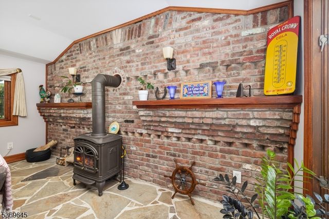 23 Sneider Rd, Warren Twp., NJ 07059