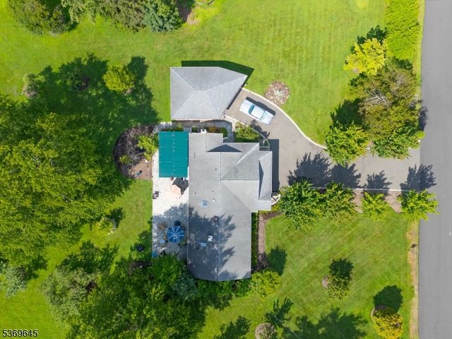 23 Sneider Rd, Warren Twp., NJ 07059