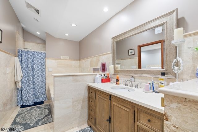 23 Sneider Rd, Warren Twp., NJ 07059