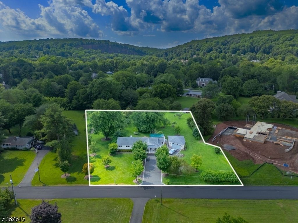 23 Sneider Rd, Warren Twp., NJ 07059