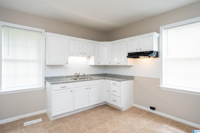 300 SCHOOL ROAD, Adamsville, AL 35005