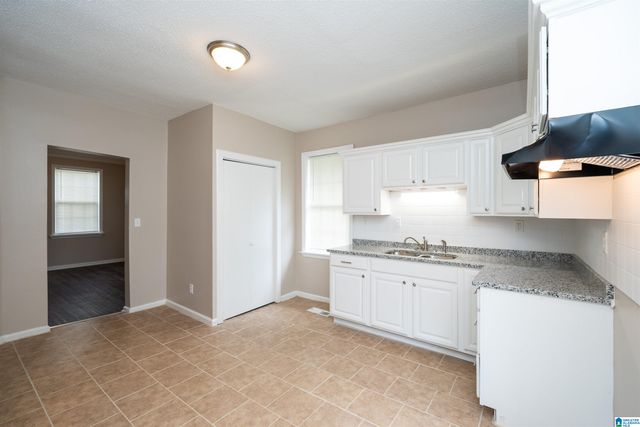 300 SCHOOL ROAD, Adamsville, AL 35005