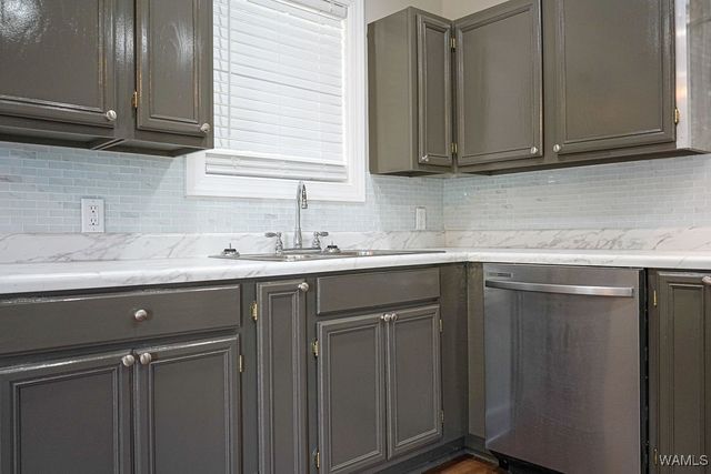 631 18th, Tuscaloosa, AL 35401