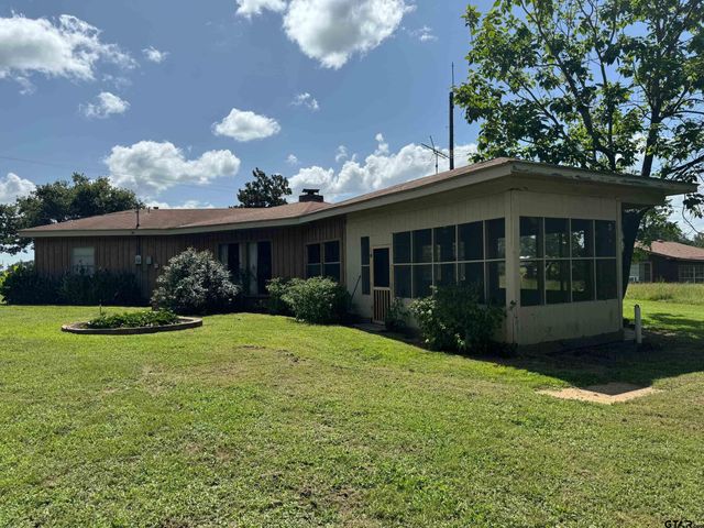 1111 Gilmer Road, Winnsboro, TX 75494