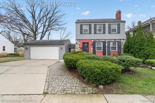 1802 W Farnum Avenue, Royal Oak, MI 48067