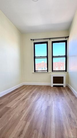 121-20 Liberty Avenue, Richmond Hill, NY 11419