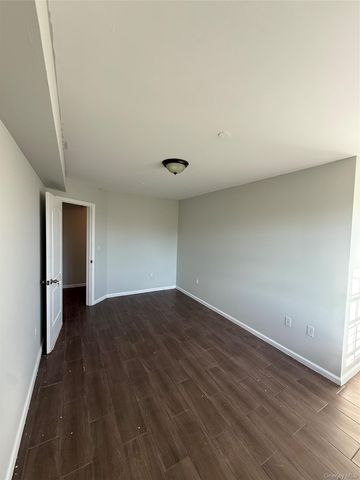 803 Astoria Boulevard 3, Astoria, NY 11102