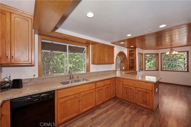 550 Coyote Trail, Cedarpines Park, CA 92325