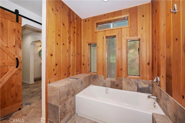 550 Coyote Trail, Cedarpines Park, CA 92325