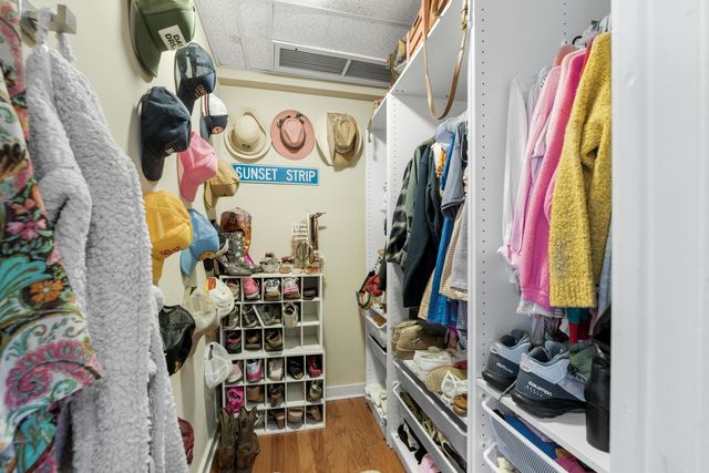 2195 Poplar Ave Apt 207, Memphis, TN 38104