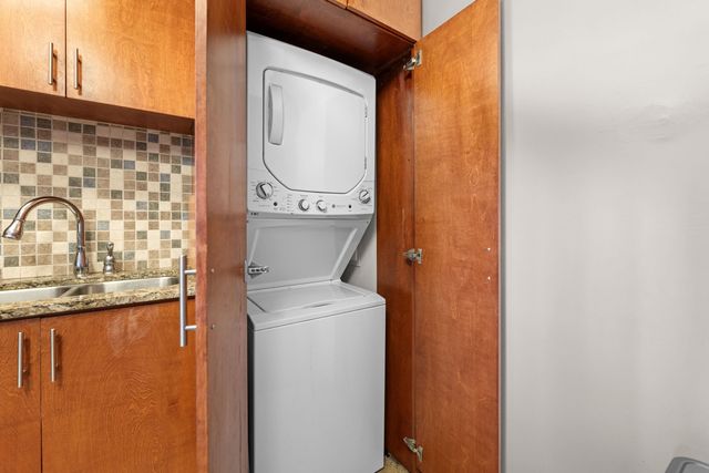 2195 Poplar Ave Apt 207, Memphis, TN 38104