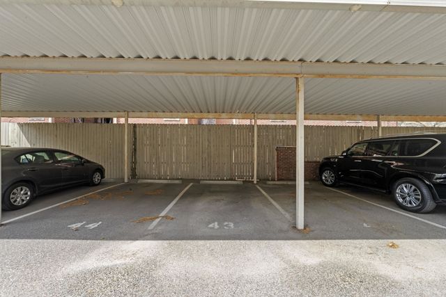 2195 Poplar Ave Apt 207, Memphis, TN 38104