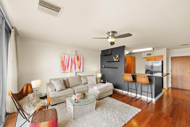 2195 Poplar Ave Apt 207, Memphis, TN 38104