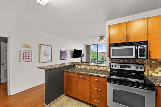 2195 Poplar Ave Apt 207, Memphis, TN 38104