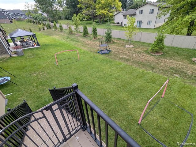 5018 Shoreham Circle, Clarkston, MI 48346