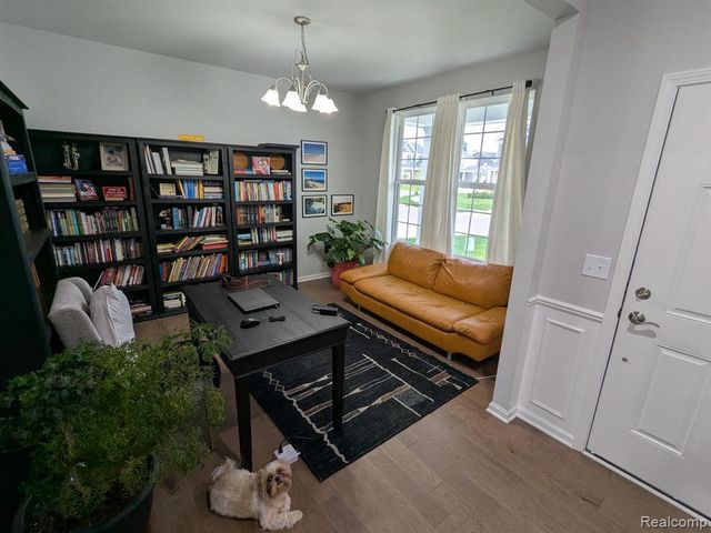 5018 Shoreham Circle, Clarkston, MI 48346