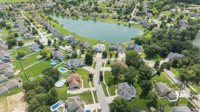 7129 Boardwalk Circle, Crown Point, IN 46307
