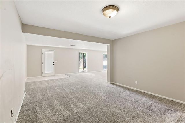 1925 MEADOWLANE Street, Kearney, MO 64060