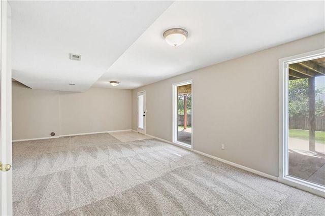 1925 MEADOWLANE Street, Kearney, MO 64060