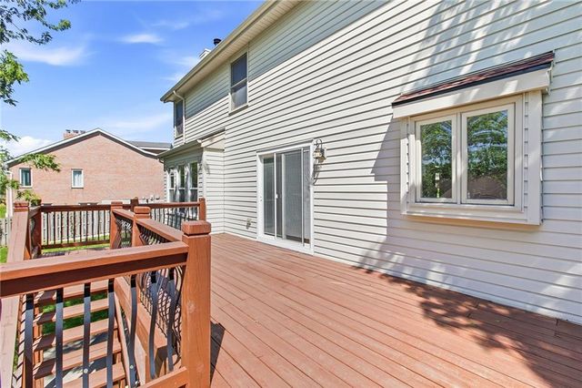 1925 MEADOWLANE Street, Kearney, MO 64060