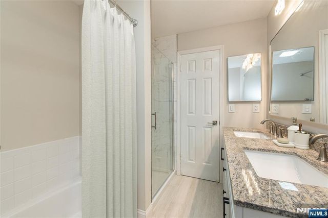 1208 Faulkner Court, Mahwah, NJ 07430