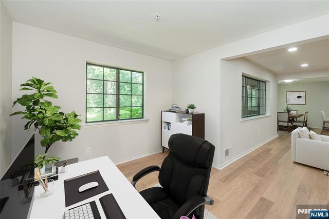 1208 Faulkner Court, Mahwah, NJ 07430