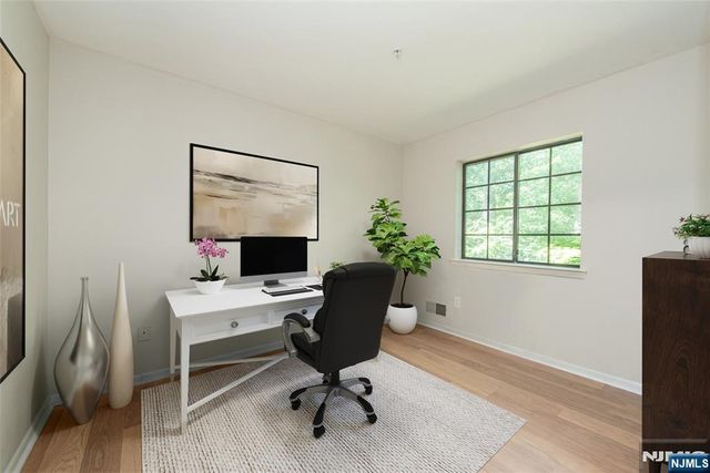 1208 Faulkner Court, Mahwah, NJ 07430