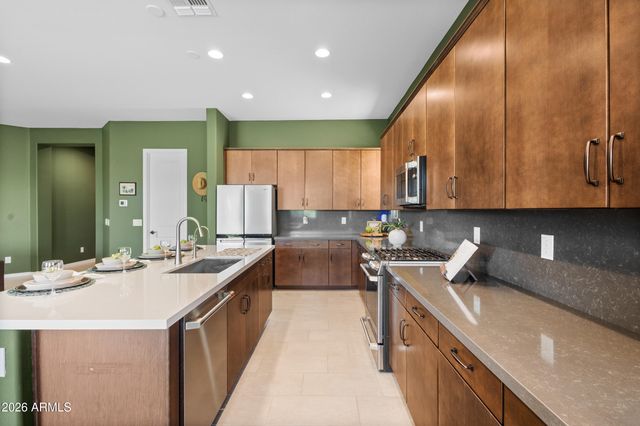 37895 N DRAGOON WASH Avenue, San Tan Valley, AZ 85140