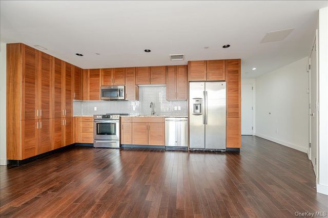 10820 71st Avenue 16A, Forest Hills, NY 11375