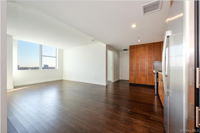 10820 71st Avenue 16A, Forest Hills, NY 11375