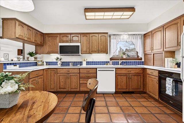 415 Cheryl Avenue, White Rock, NM 87547