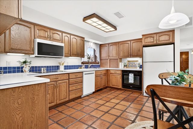 415 Cheryl Avenue, White Rock, NM 87547