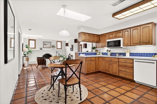 415 Cheryl Avenue, White Rock, NM 87547