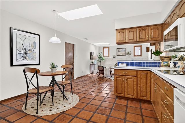 415 Cheryl Avenue, White Rock, NM 87547